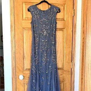 Elegant Midnight Blue Beaded Gown SZ8.